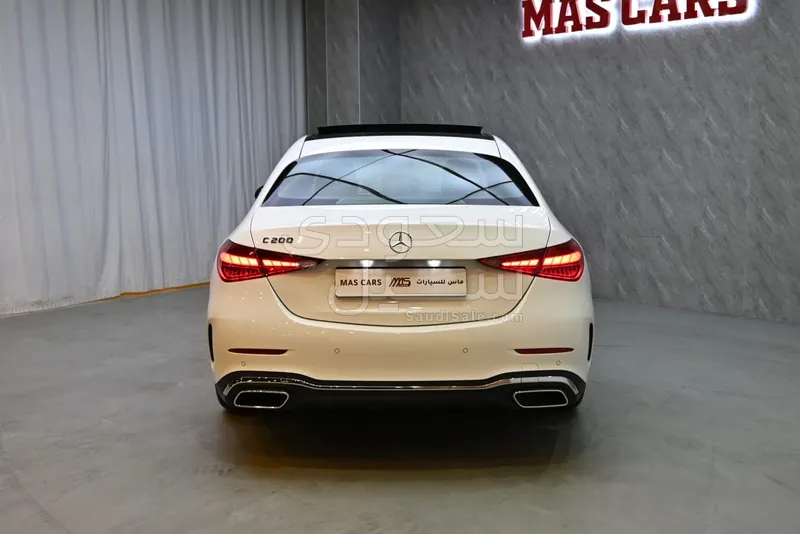 2025 مرسيدس - بنز سي 200