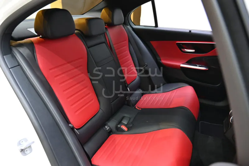 2025 مرسيدس - بنز سي 200