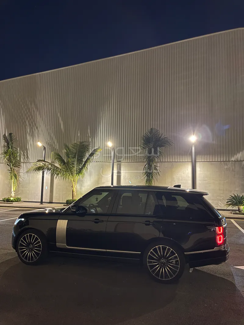 2019 لاند روفر رينج روفر فوج اس اي سوبر تشارج
