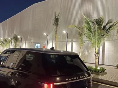 2019 لاند روفر رينج روفر فوج اس اي سوبر تشارج