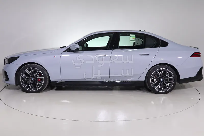 2026 BMW 5 Series 520i Mkit