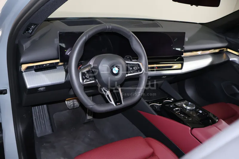 2026 BMW 5 Series 520i Mkit