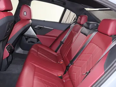 2026 BMW 5 Series 520i Mkit