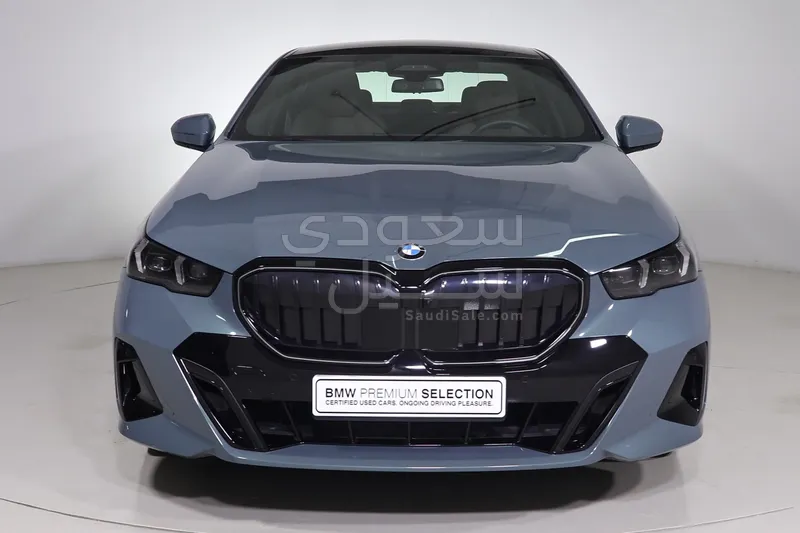 2025 بي ام دبليو الفئة الخامسة 520 أي إم كت