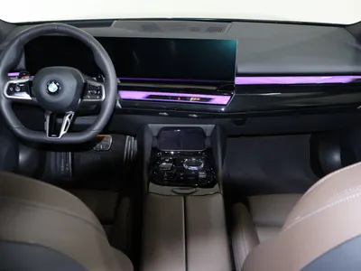 2025 بي ام دبليو الفئة الخامسة 520 أي إم كت