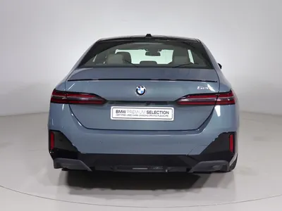 2025 بي ام دبليو الفئة الخامسة 520 أي إم كت