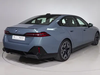 2025 بي ام دبليو الفئة الخامسة 520 أي إم كت