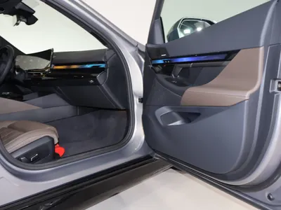 2025 بي ام دبليو الفئة الخامسة 520 أي إم كت