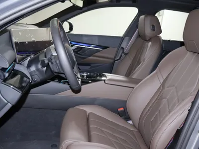 2025 بي ام دبليو الفئة الخامسة 520 أي إم كت