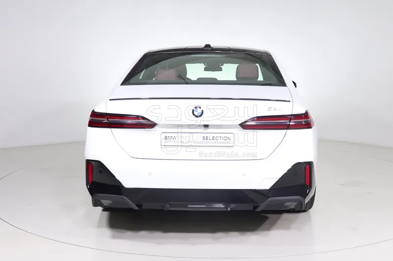 2026 BMW 5 Series 520i Mkit