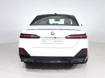 2026 BMW 5 Series 520i Mkit