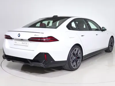 2026 BMW 5 Series 520i Mkit