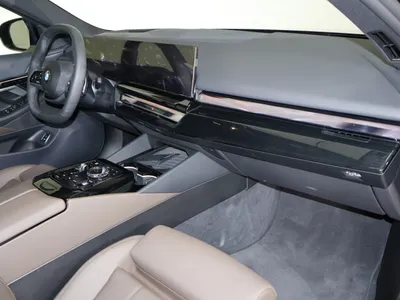 2026 BMW 5 Series 520i Mkit