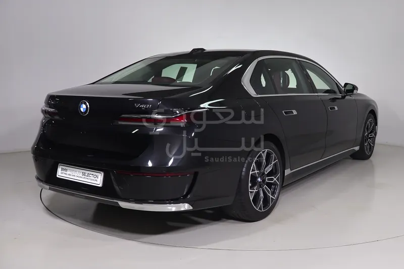 2026 BMW 7 Series 735i