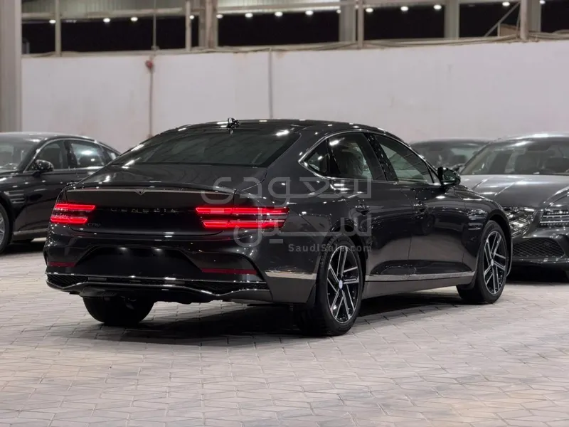 2026 جينيسيس جي 80