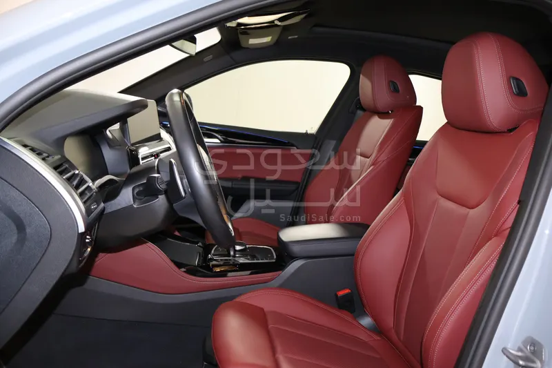 2025 بي ام دبليو الفئة اكس 4