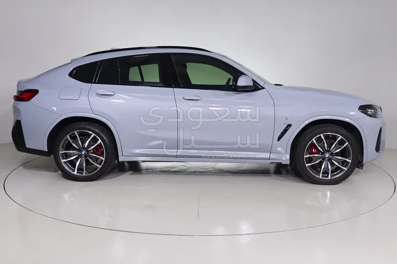 2025 بي ام دبليو الفئة اكس 4