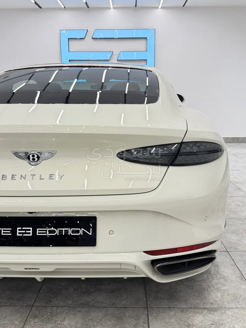 2025 بنتلي كونتيننتل جي تي الاصدار الاول