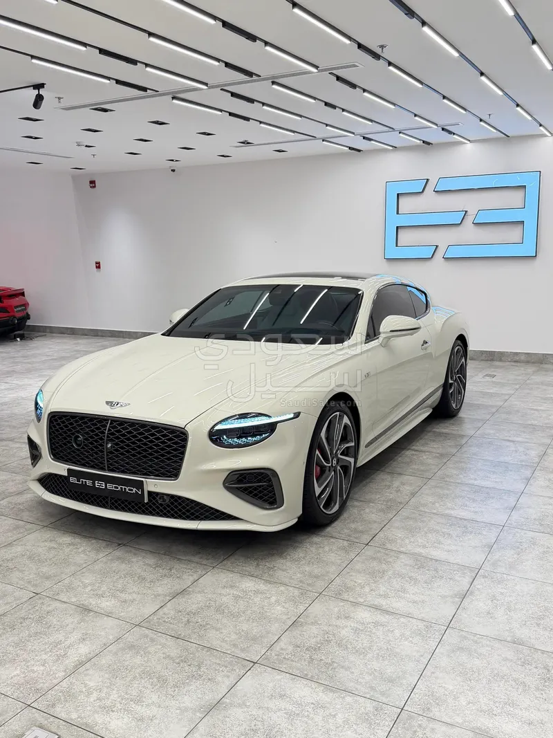 2025 بنتلي كونتيننتل جي تي الاصدار الاول