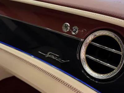 2025 بنتلي كونتيننتل جي تي الاصدار الاول