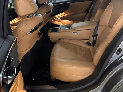 2022 لكزس إل إس 500