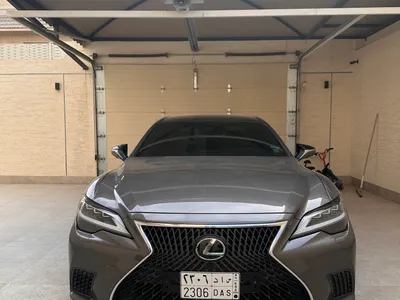 2022 لكزس إل إس 500