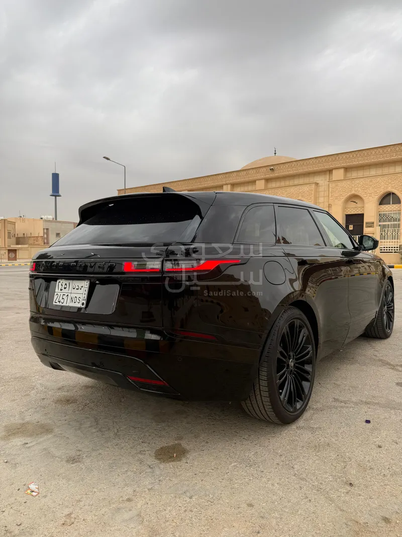 2024 Land Rover Range Rover Velar SE
