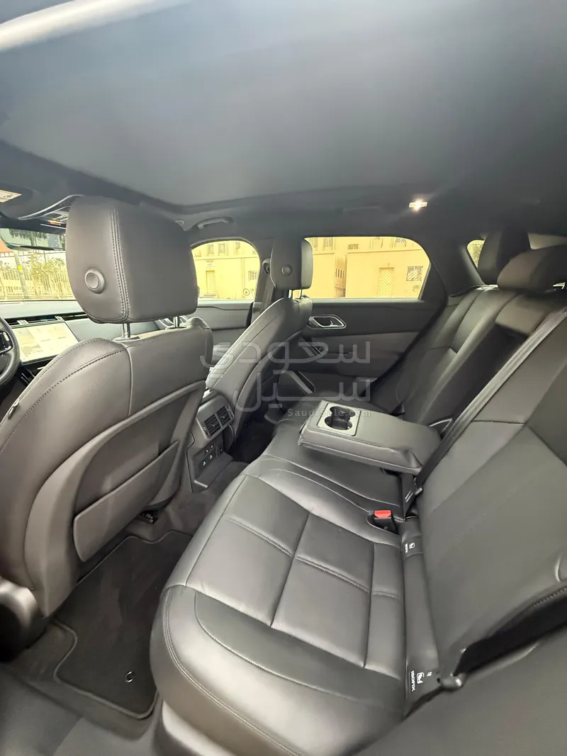 2024 Land Rover Range Rover Velar SE
