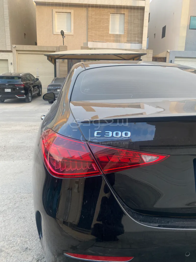 2022 مرسيدس - بنز سي 300