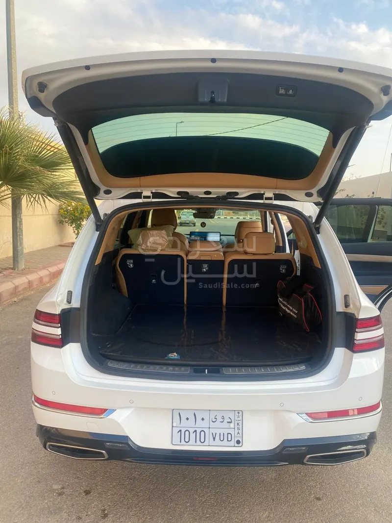 2021 جينيسيس جي في 80