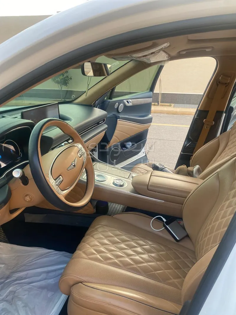 2021 جينيسيس جي في 80