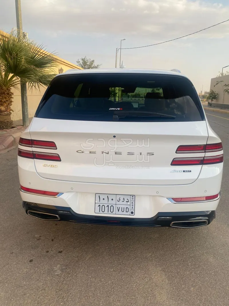 2021 جينيسيس جي في 80