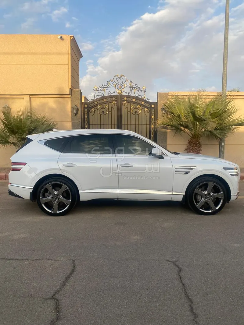 2021 جينيسيس جي في 80