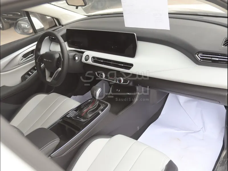 2025 بايك يو 5 بلس