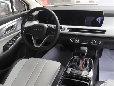 2025 بايك يو 5 بلس