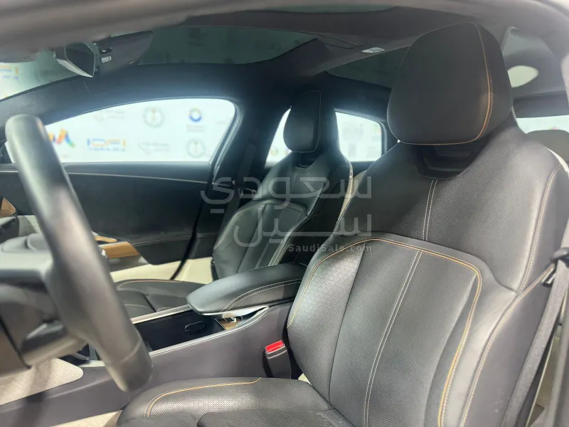 2024 لوسيد جراند تورينج