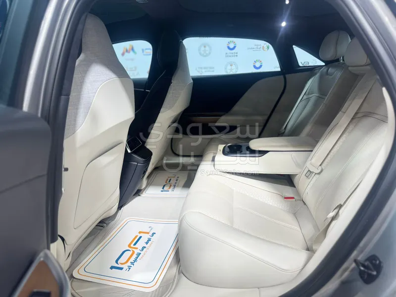 2024 لوسيد جراند تورينج