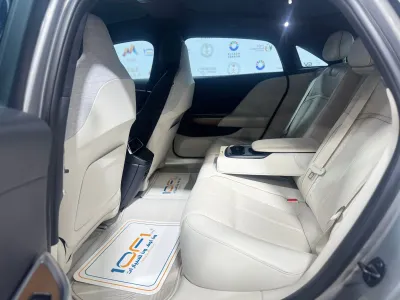 2024 لوسيد جراند تورينج