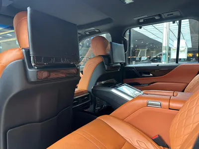 2022 لكزس إل إكس 600 في أي بي