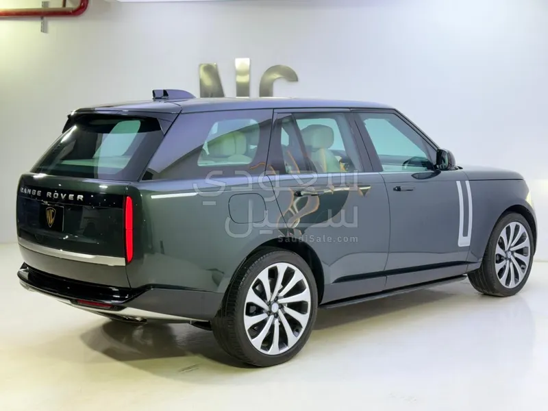 2024 لاند روفر رينج روفر اوتوبيوغرافي