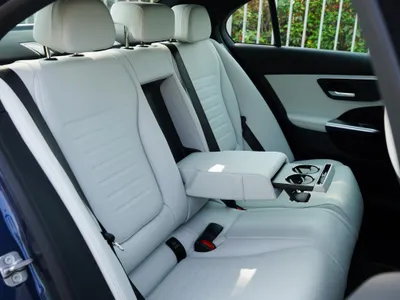 2026 مرسيدس - بنز سي 200 أي إم جي