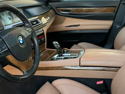 2012 بي ام دبليو الفئة السابعة 740 إل أي