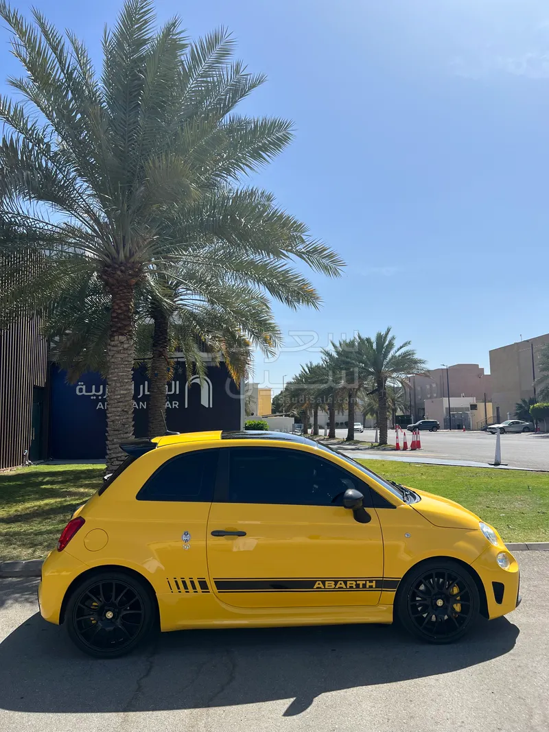 2020 فيات ابارث 595 كومبيتزيون