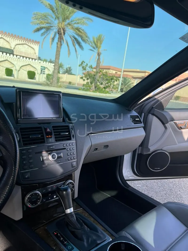 2008 مرسيدس - بنز سي 63 أي إم جي