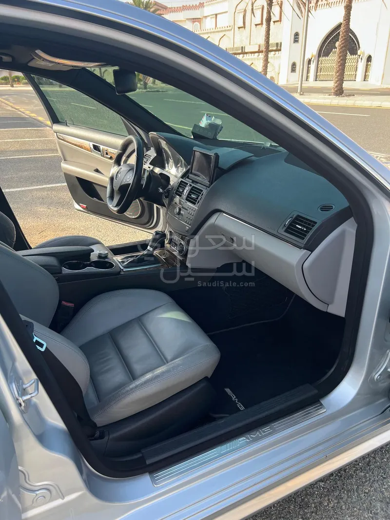 2008 مرسيدس - بنز سي 63 أي إم جي