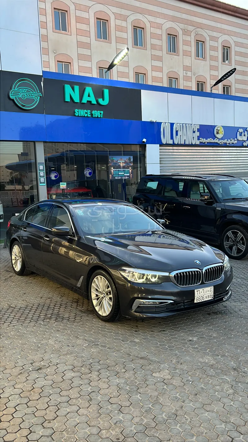 2017 بي ام دبليو الفئة الخامسة 530 أي