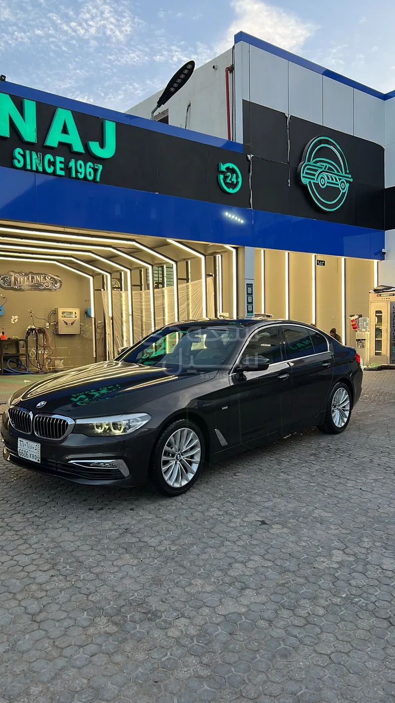 2017 BMW 5 Series 530i