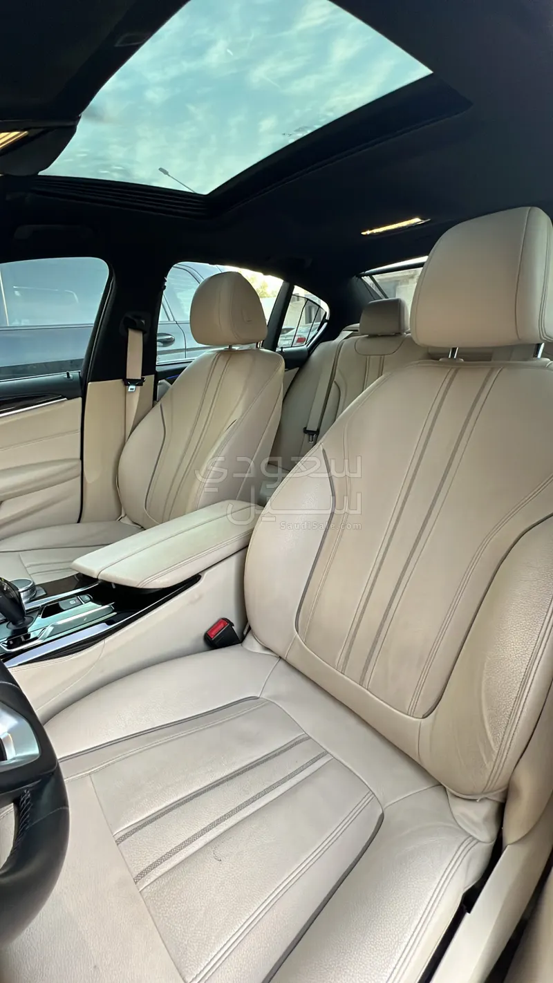 2017 بي ام دبليو الفئة الخامسة 530 أي