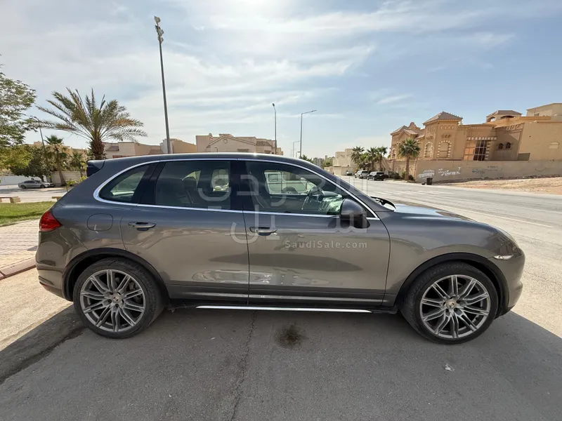 2013 بورش كايين اس