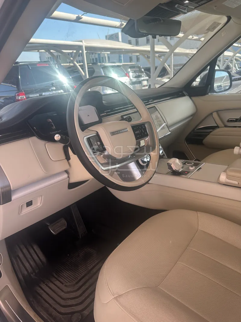 2023 لاند روفر رينج روفر فوج اس في